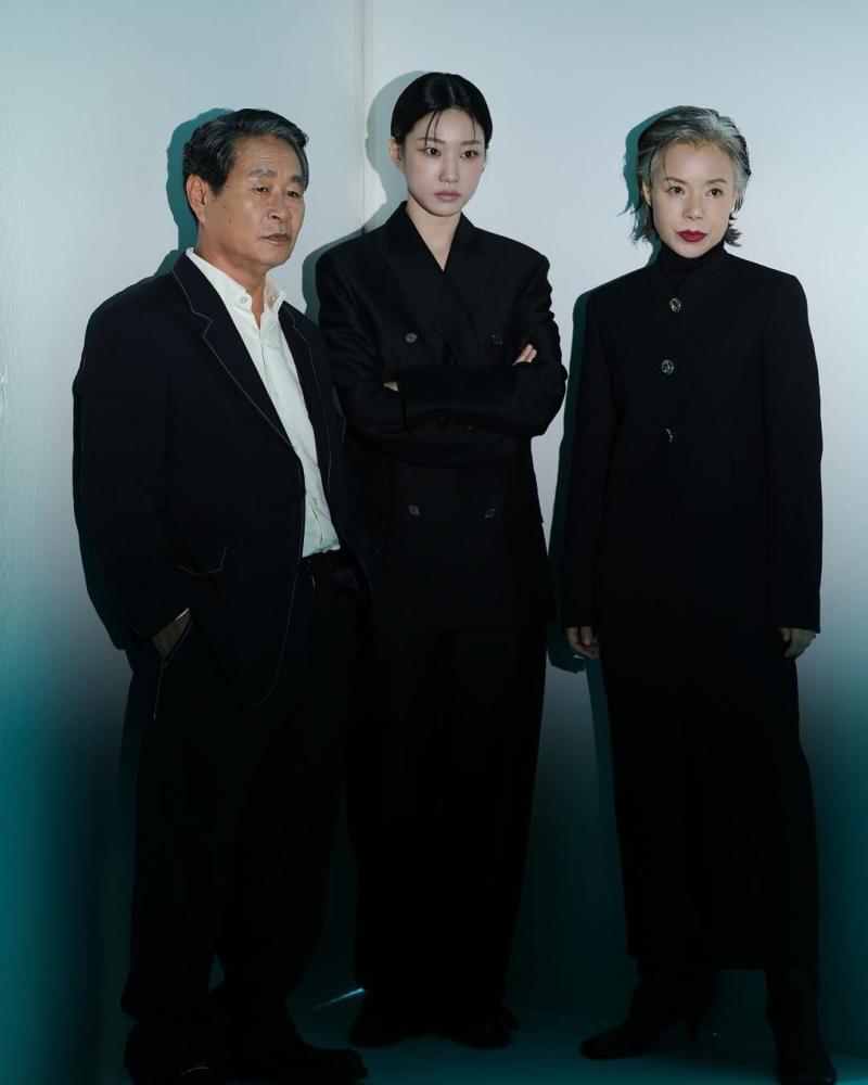 하윤경 더네이버 비하인드