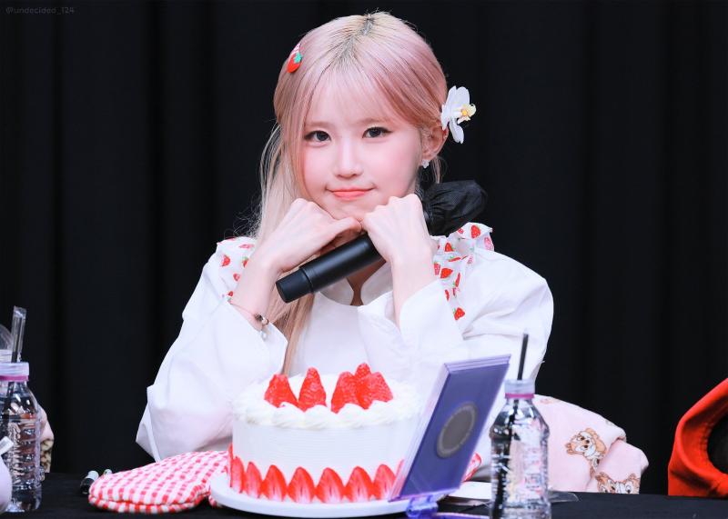 프로미스나인 송하영