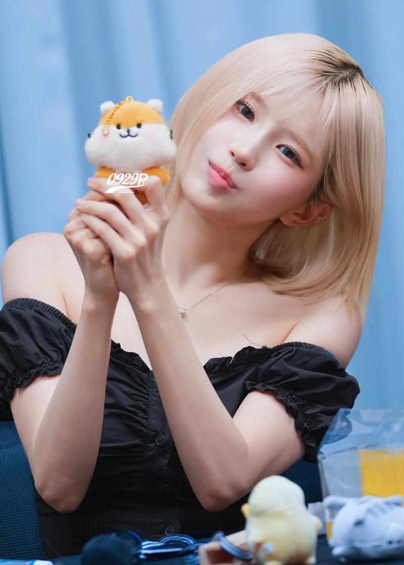 프로미스나인 송하영