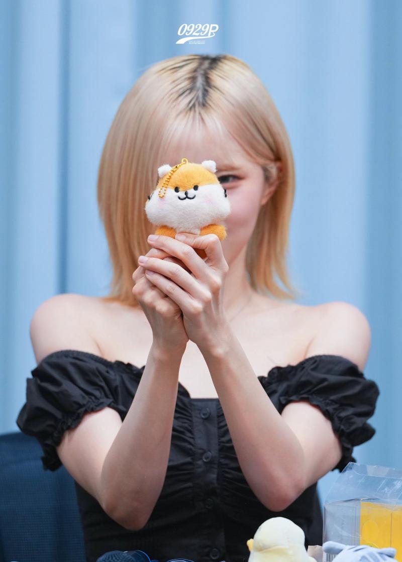 프로미스나인 송하영