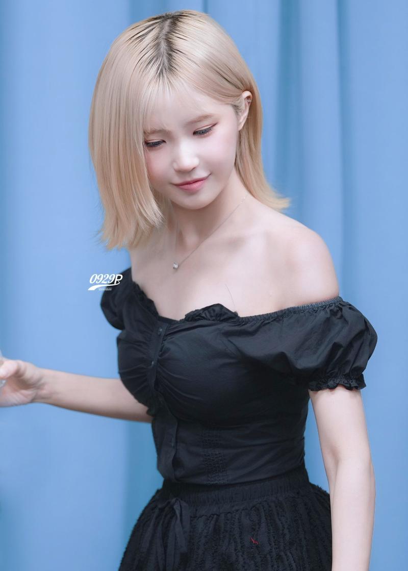 프로미스나인 송하영
