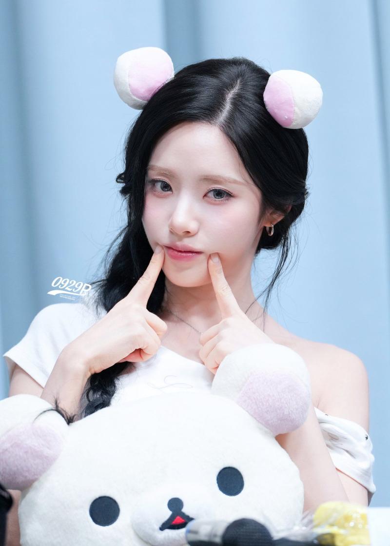 프로미스나인 박지원