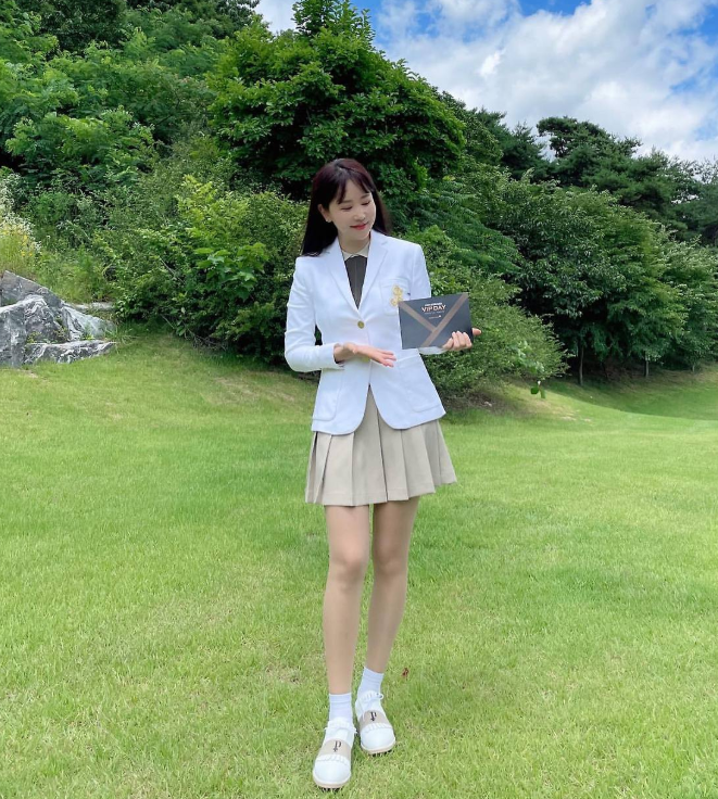 장새별 아나운서 시원시원한 기럭지