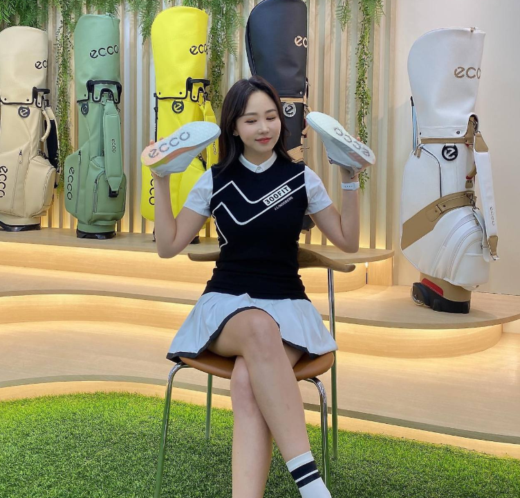 장새별 아나운서 시원시원한 기럭지