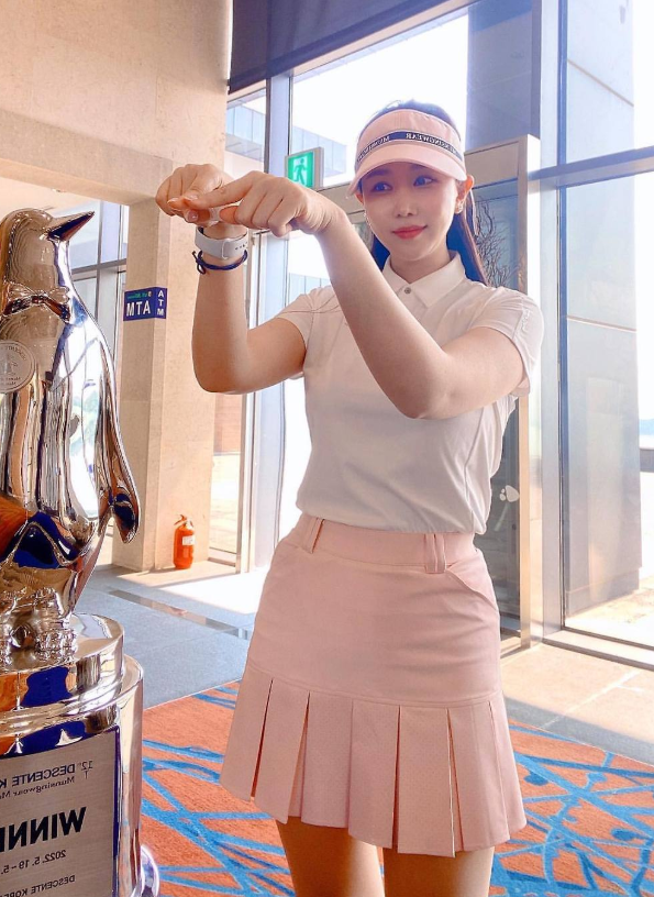 장새별 아나운서 시원시원한 기럭지