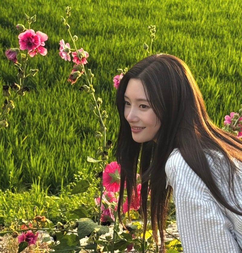 집에 보내주지 않는 이채영 때문에 빡친 송하영