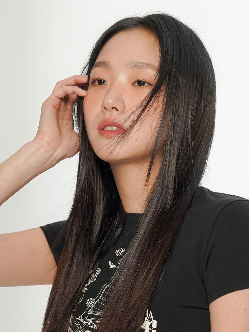 배우 김고은 최근 화보.jpg