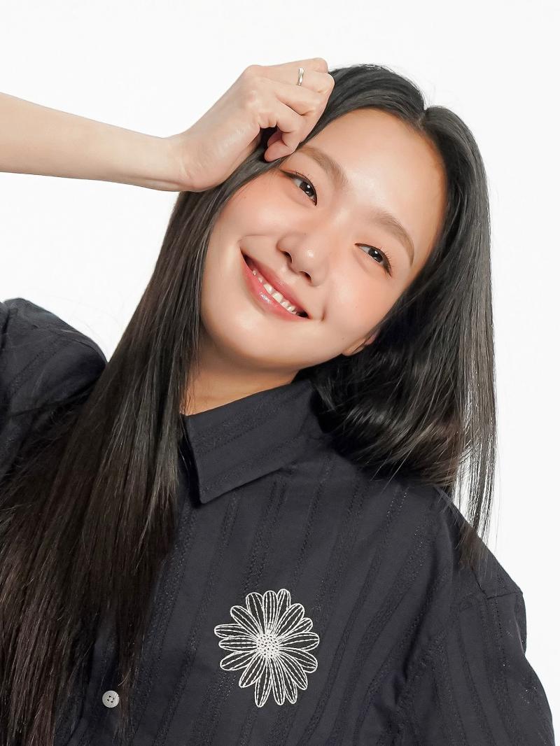 배우 김고은 최근 화보.jpg