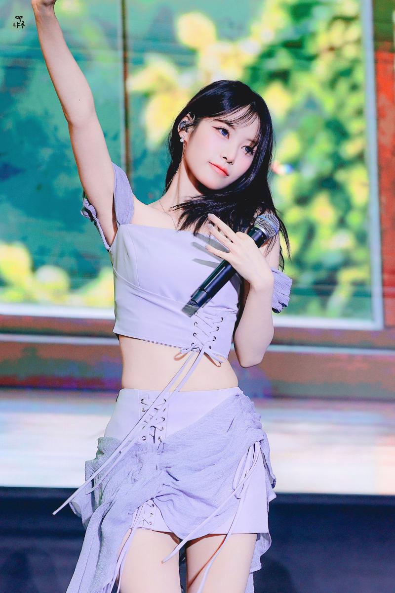 조이현 GU 26FW 등