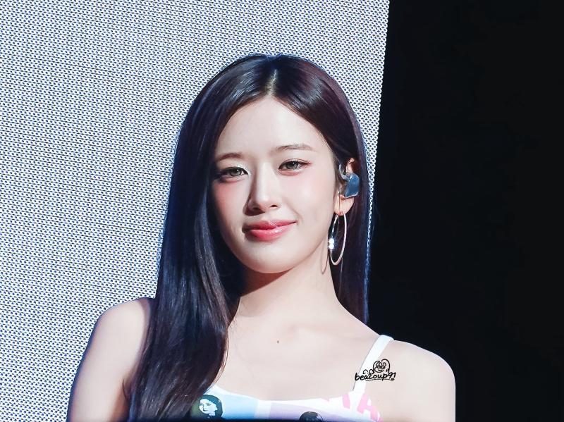 아이브 안유진
