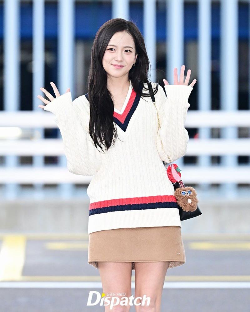 오늘자 뉴욕으로 출국하는 블랙핑크 지수