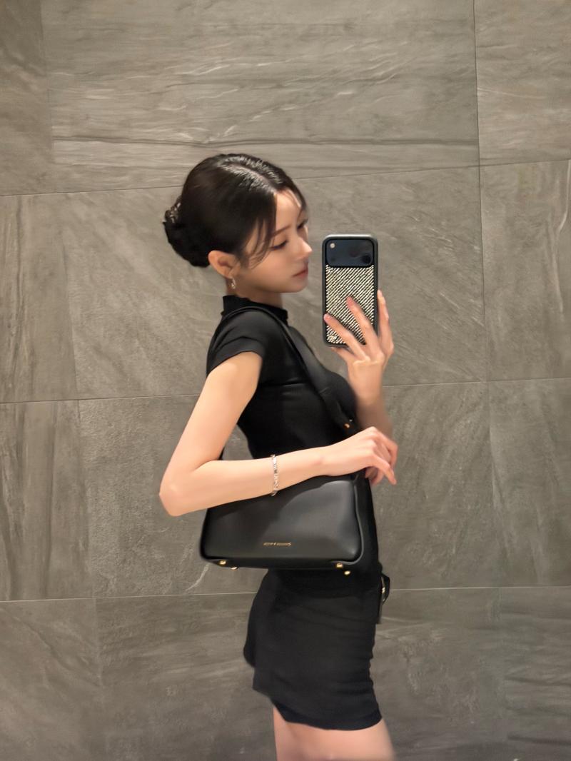 MEOVV (미야오) 안나