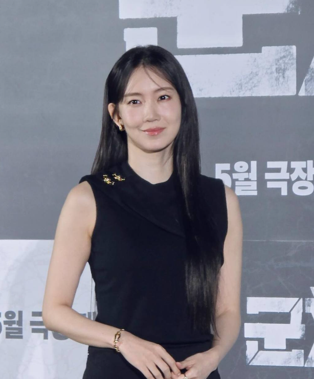 블랙 오프숄더 드레스 블랙핑크 지수