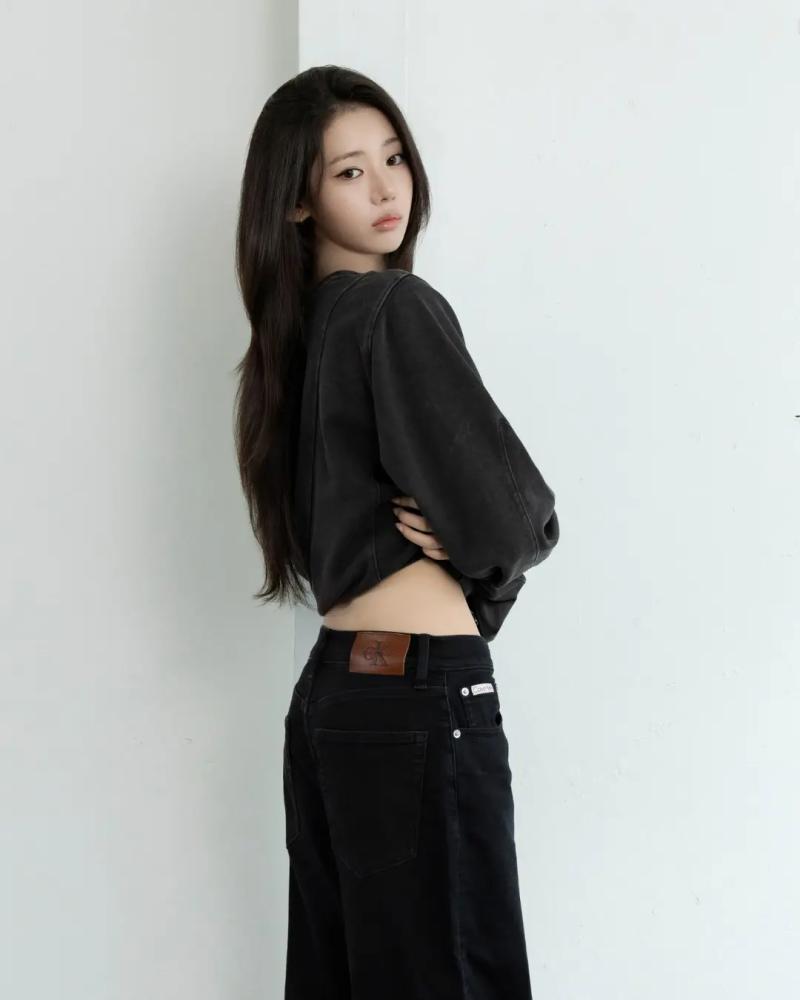 BABYMONSTER (베이비몬스터) 로라