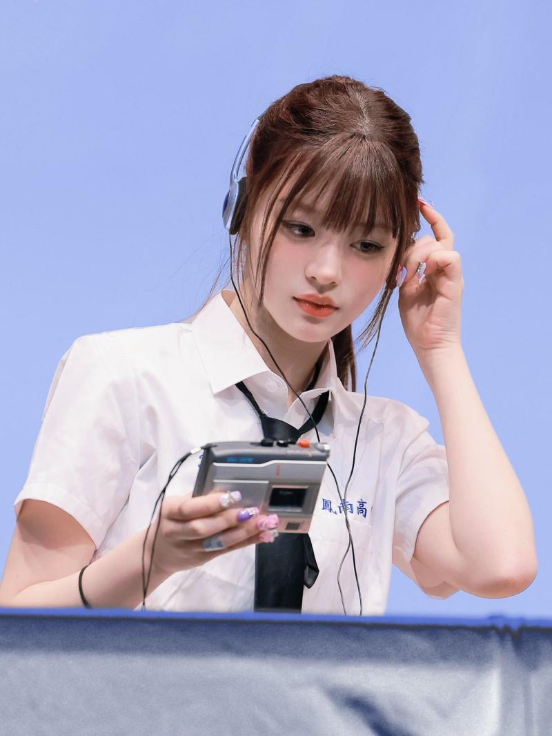 아일릿 (ILLIT) 민주