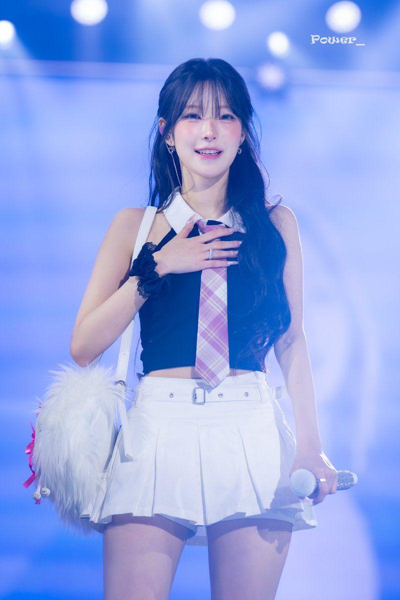 프로미스나인 백지헌 TOMORROW GLOW in 서울콘서트 260906