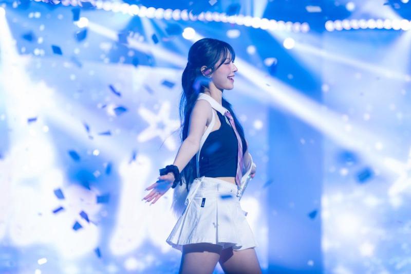 프로미스나인 백지헌 TOMORROW GLOW in 서울콘서트 260906