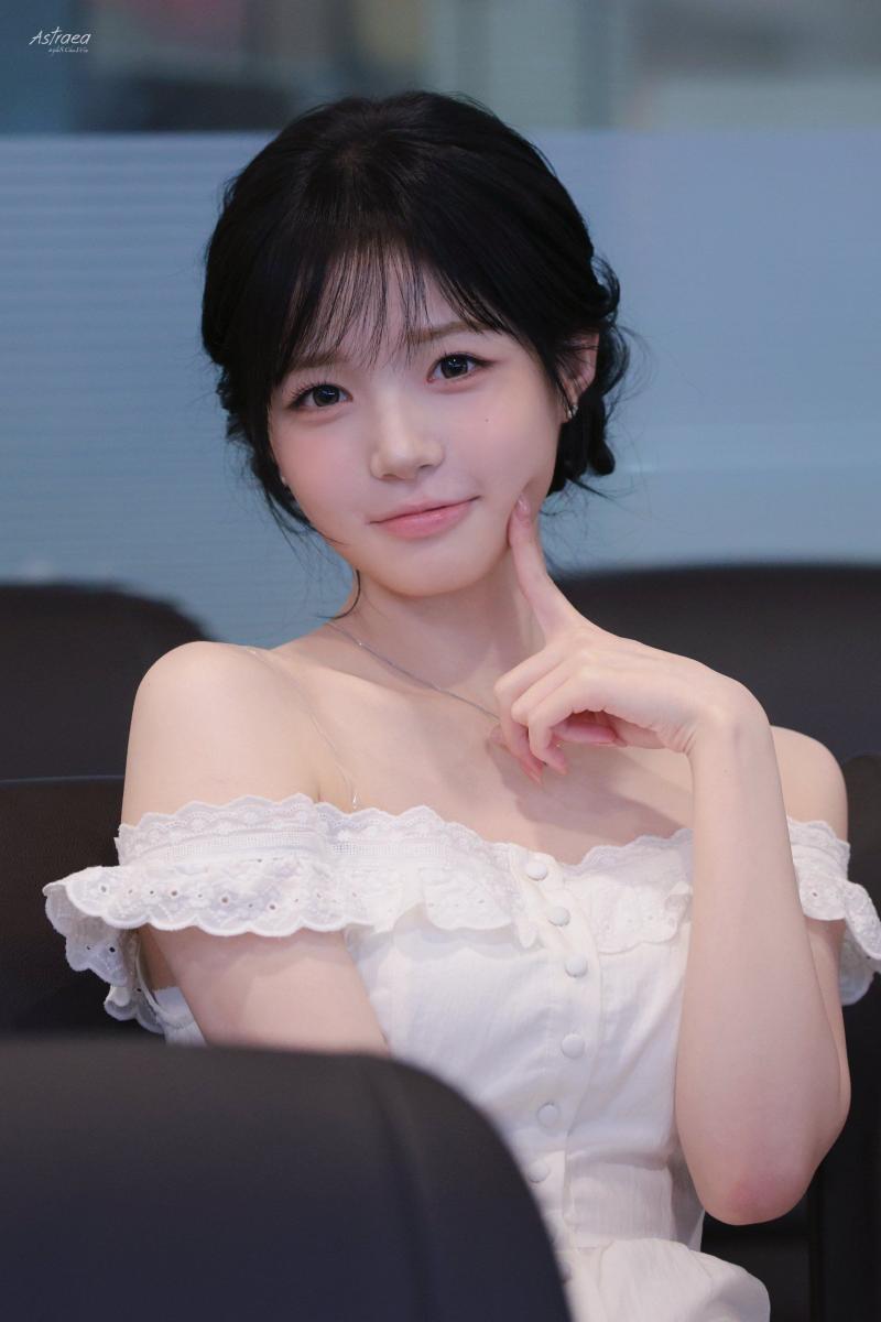 트리플에스 귀요미 김채원 260904