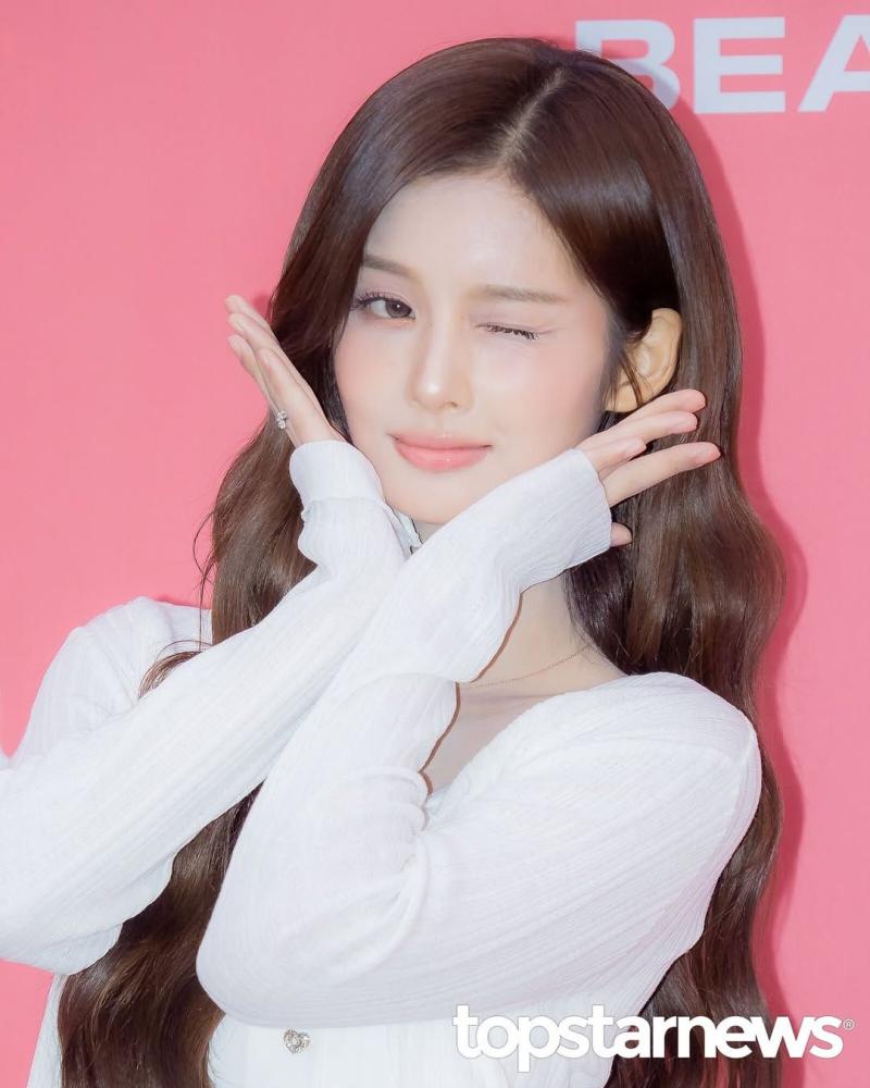 오늘자 무신사 뷰티 홍대 엔믹스 설윤