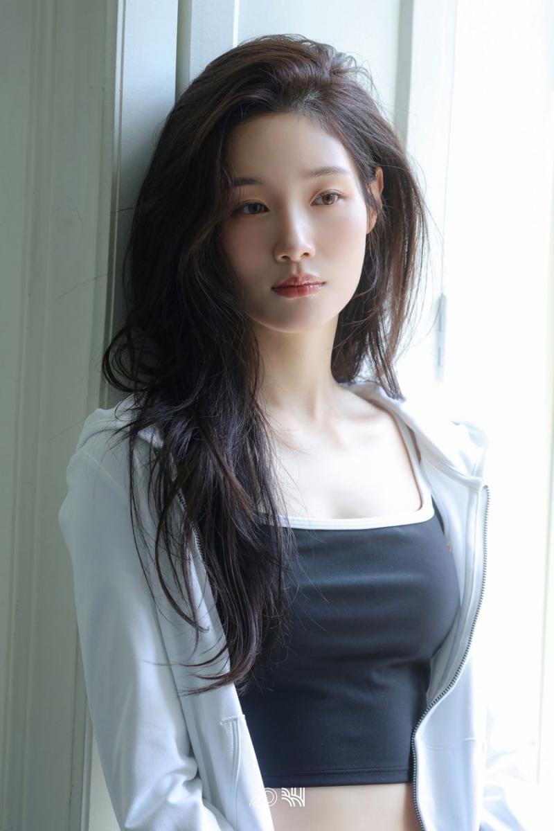 정채연