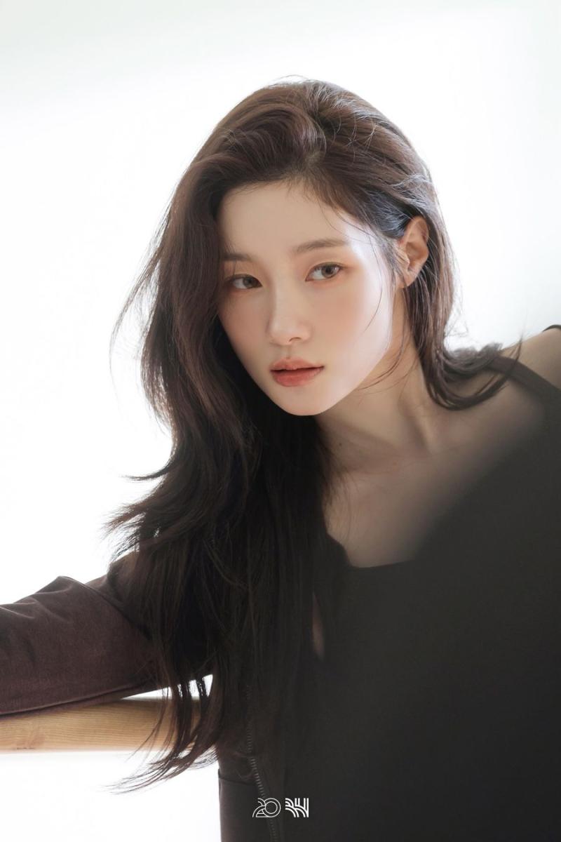 정채연