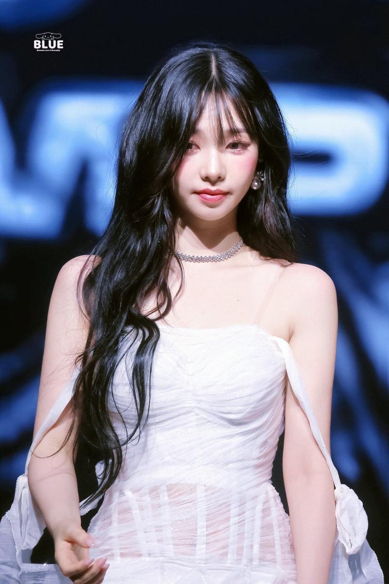 멕시코시티에서  공연한 에스파 카리나 260911