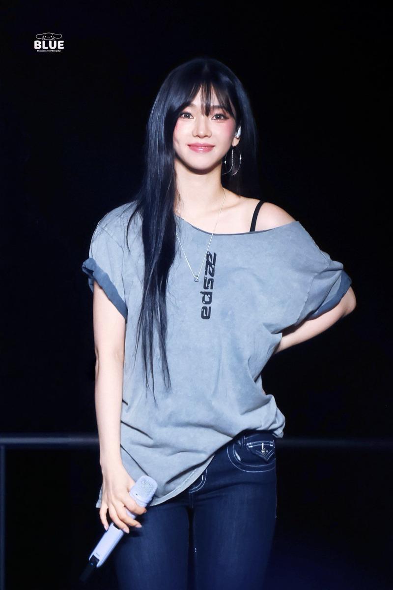 멕시코시티에서  공연한 에스파 카리나 260911