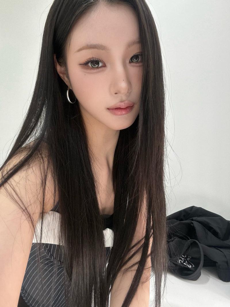 예쁜 애 옆에 예쁜 애 옆에 예쁜 애.jpg
