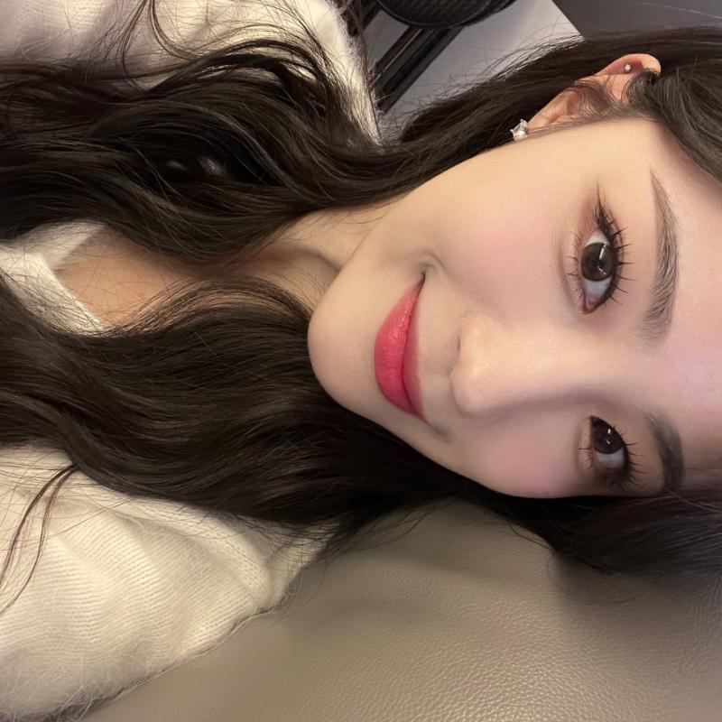 예쁜 애 옆에 예쁜 애 옆에 예쁜 애.jpg