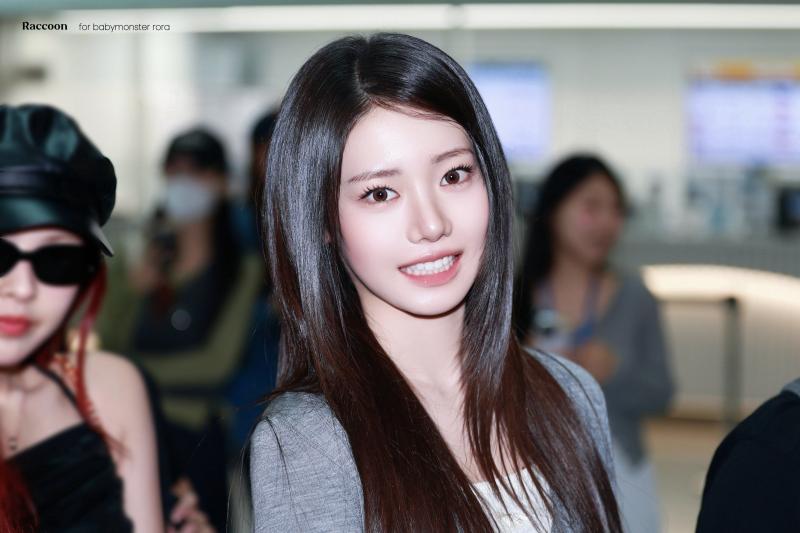 베이비몬스터 로라 260910 출국