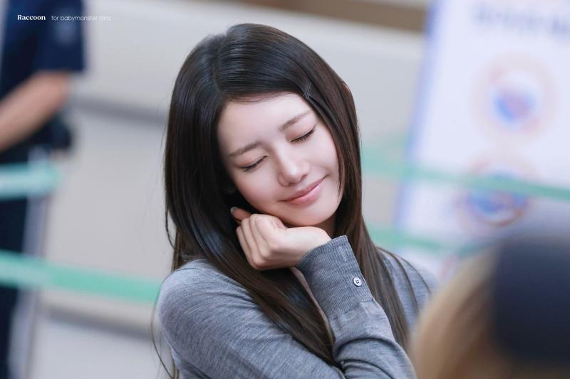 베이비몬스터 로라 260910 출국