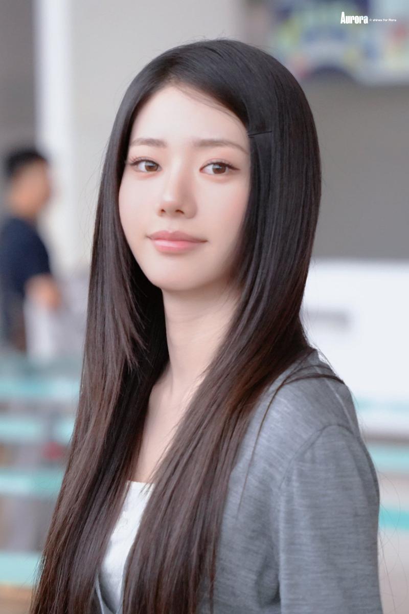베이비몬스터 로라 260910 출국