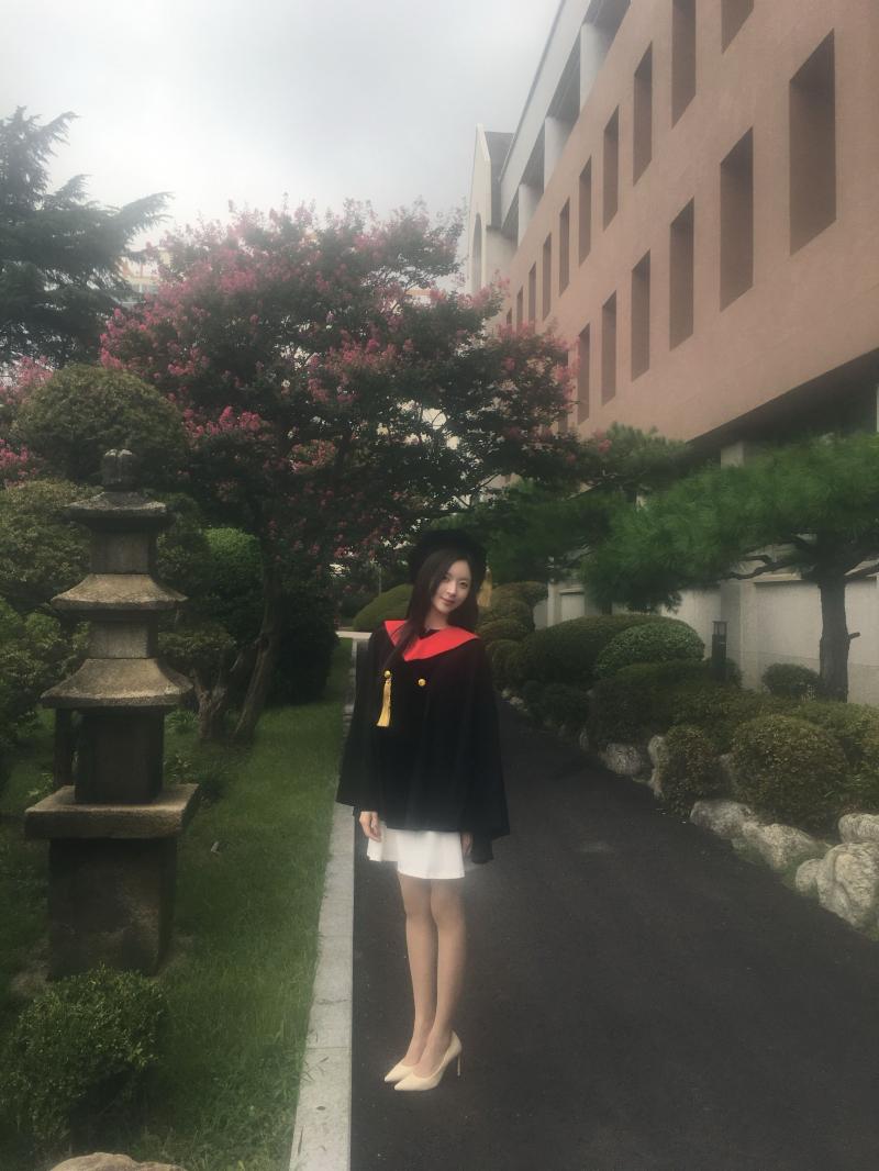 르세라핌 역동적인 카즈하의 무대