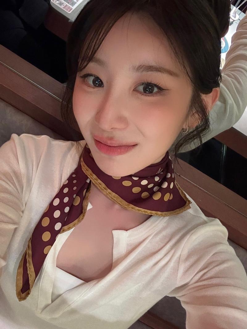 이채연