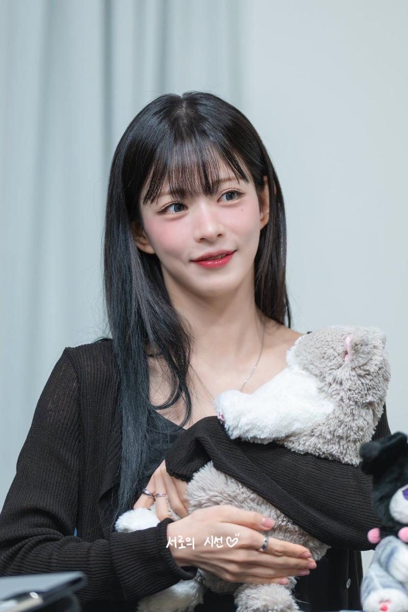 프로미스나인 이채영