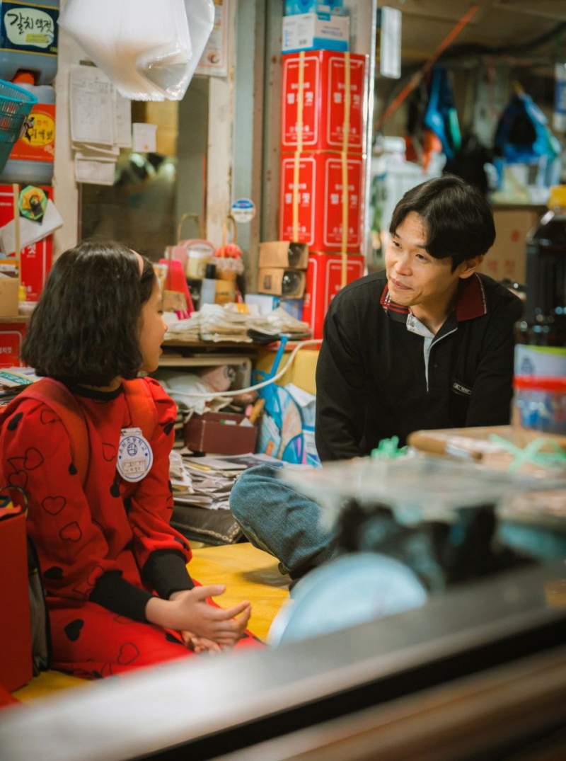 촬영중 처음으로 대게를 먹어 봤다는 아역배우