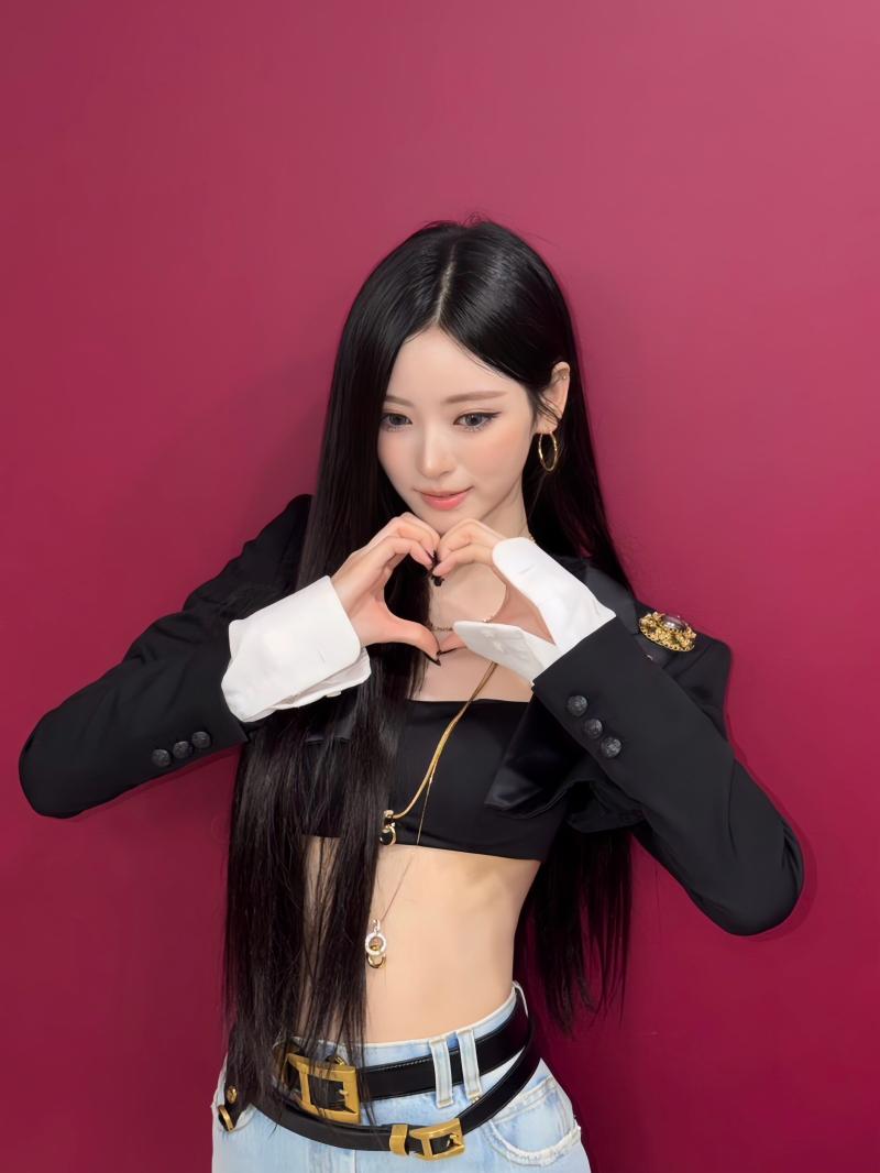 MEOVV (미야오) 안나