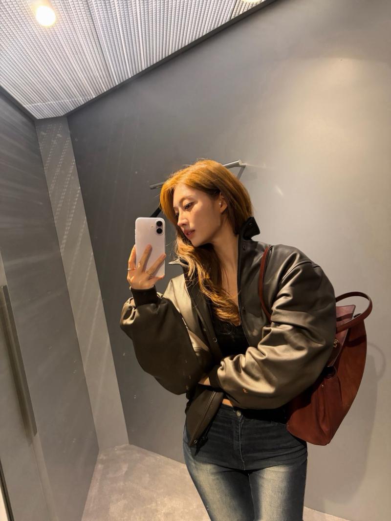EVERGLOW (에버글로우) 시현