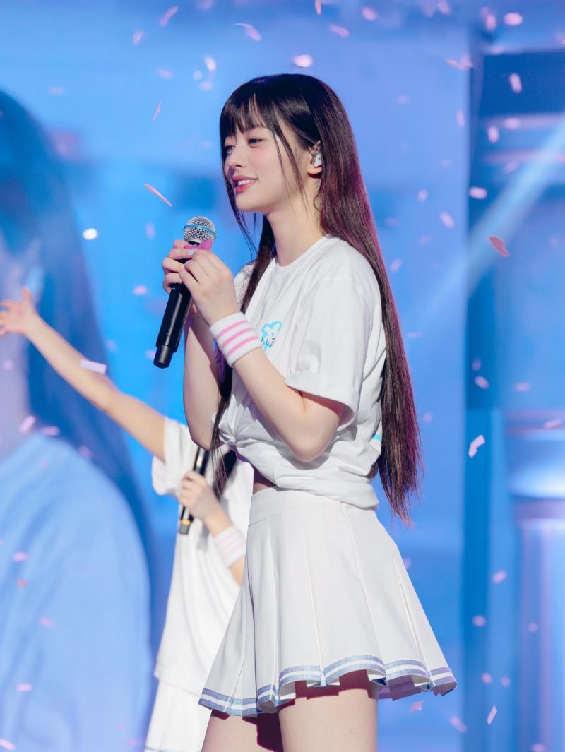 아일릿 (ILLIT) 민주