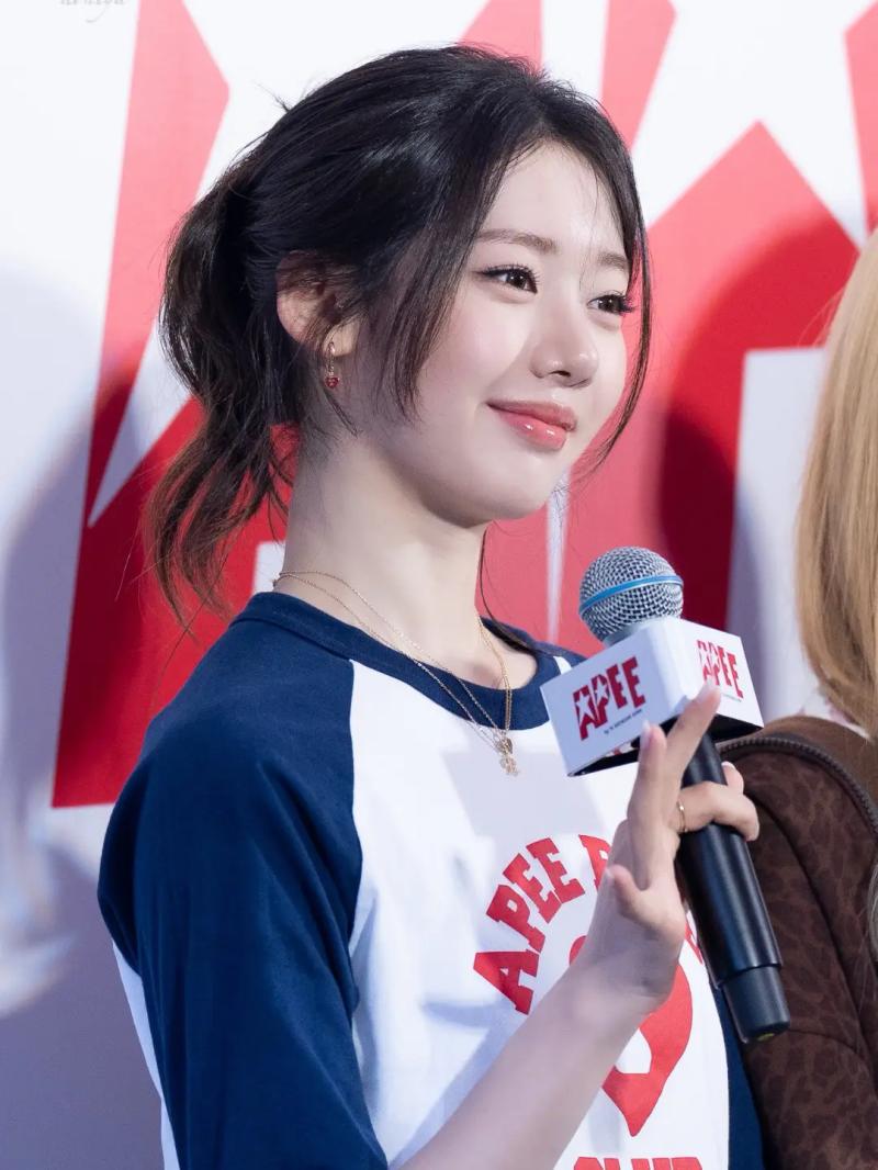 BABYMONSTER (베이비몬스터) 로라