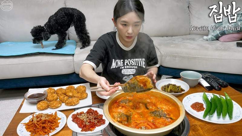 아는 맛이 젤 무서워... 고등어조림 집밥 한상