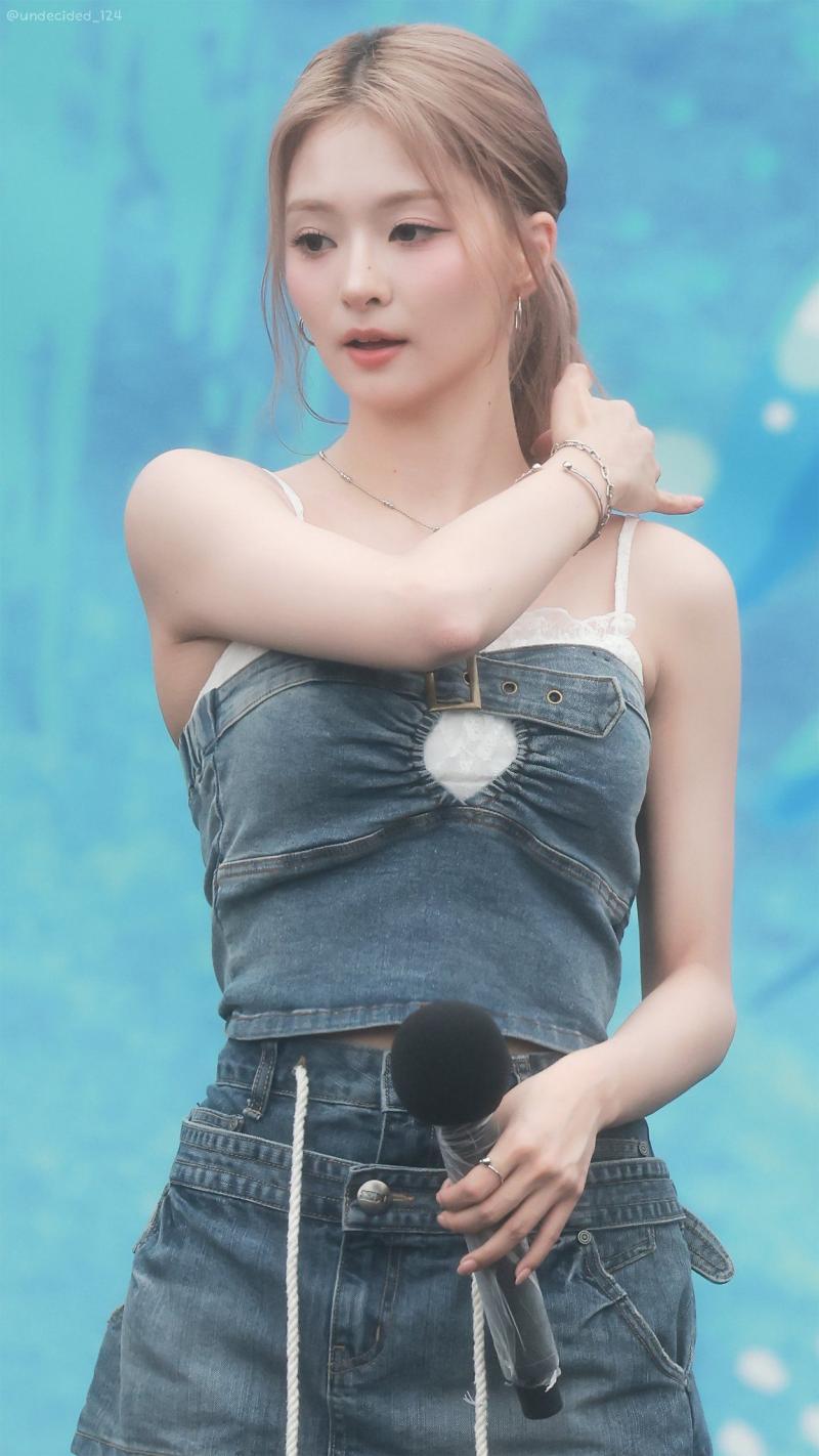 프로미스나인 이나경