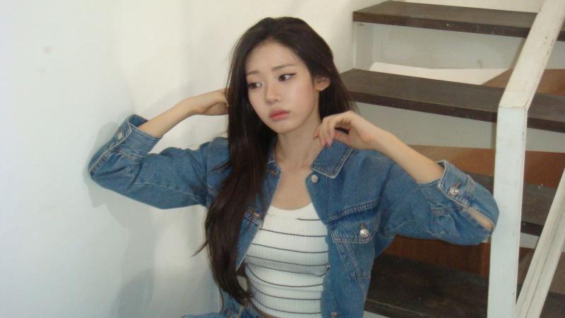 베이비몬스터 로라