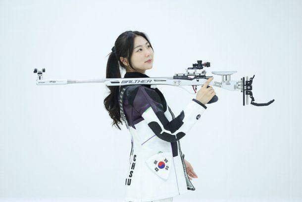 베이비몬스터 로라