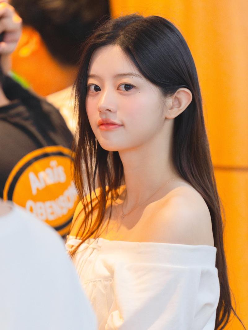아일릿 (ILLIT) 민주