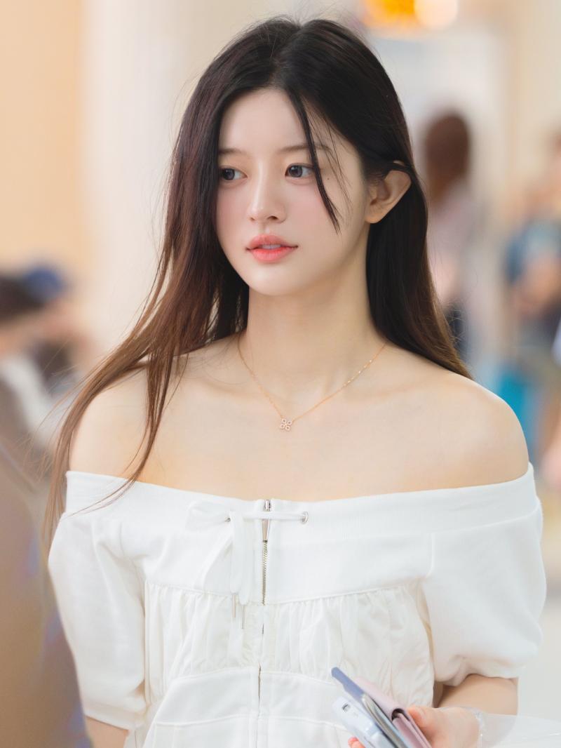 아일릿 (ILLIT) 민주