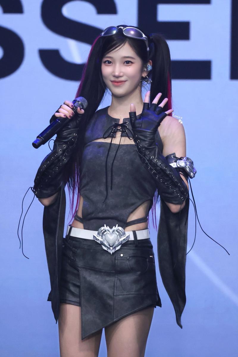 르세라핌 카즈하 260913 BLIZZCON