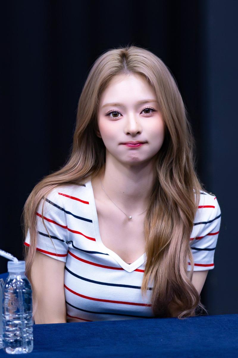 프로미스나인 이나경