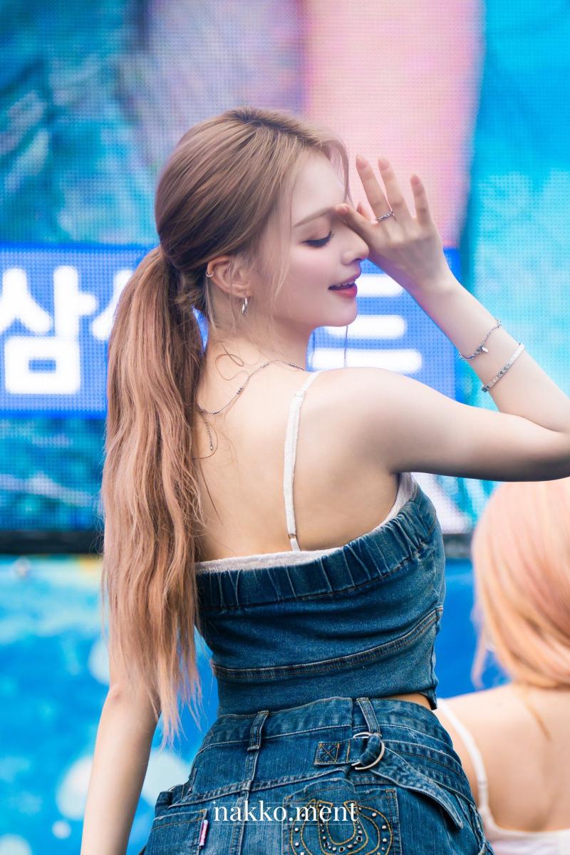 프로미스나인 이나경