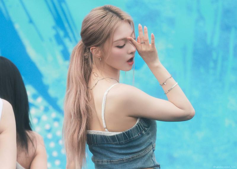 프로미스나인 이나경